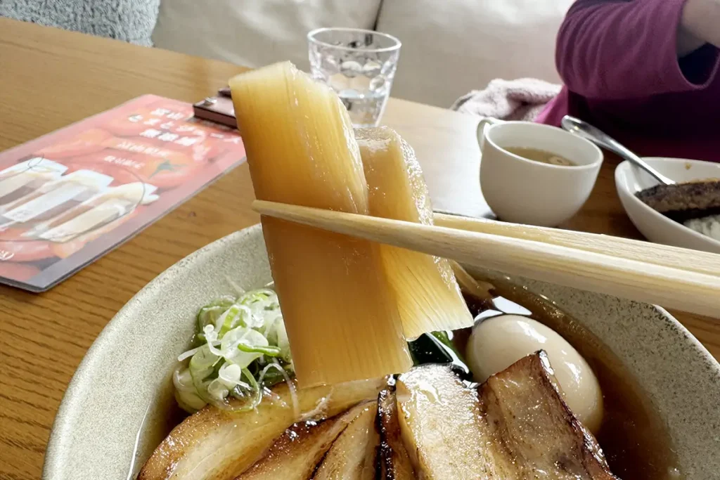 37BASE 自家製チャーシュー麺 メンマ