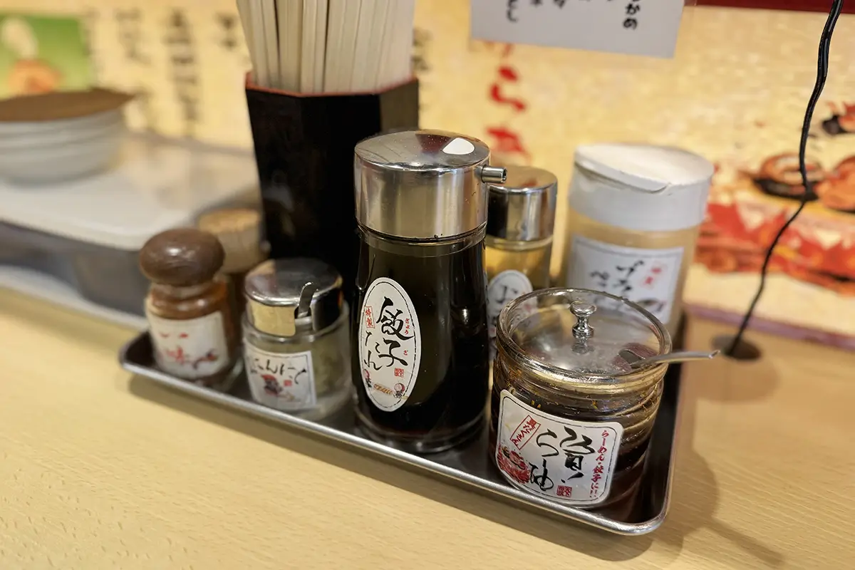 らーめん世界 富山 呉羽店　卓上調味料