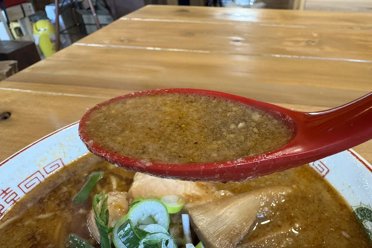 たまごや　ごまラーメン　スープ