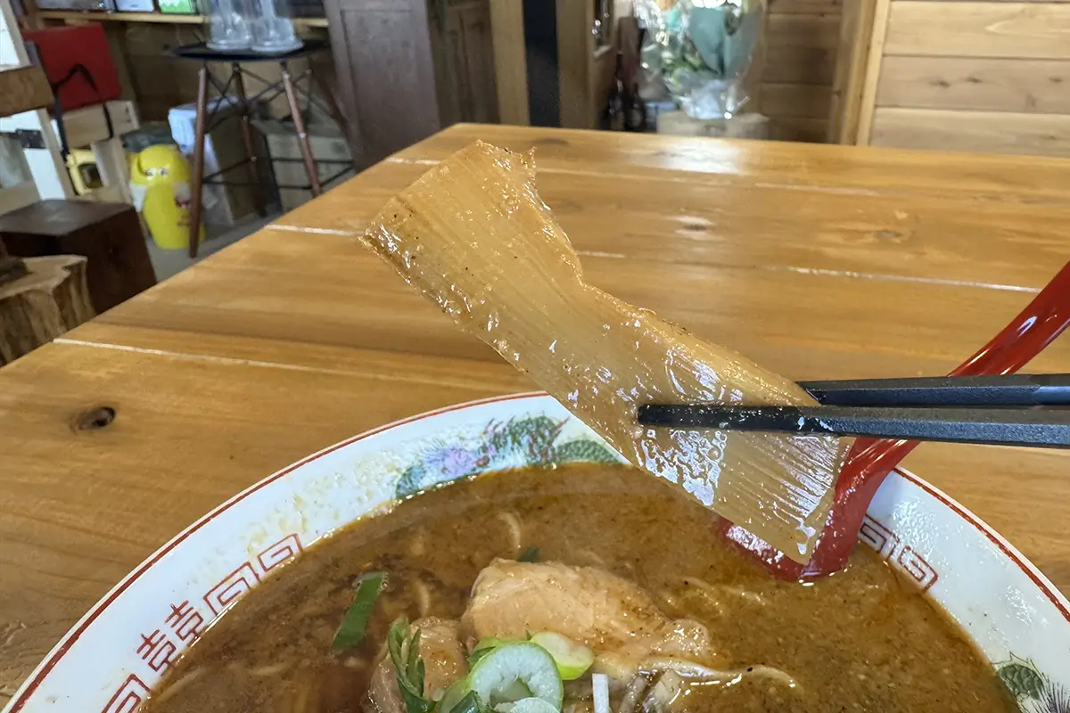 たまごや　ごまラーメン　メンマ