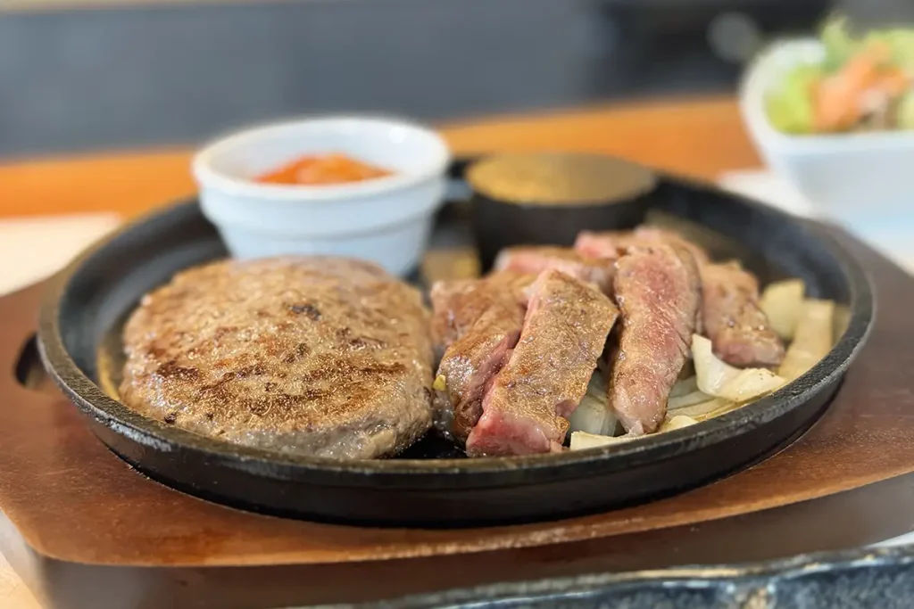 GYU-YA VILLA GYU-YAハンバーグ&氷見牛サーロインステーキコンボ