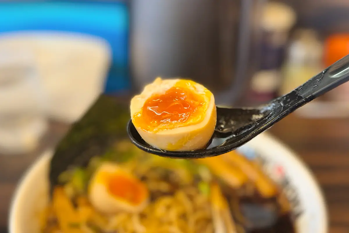 麺家いろは 射水本店 富山ブラック味玉ラーメン 味玉