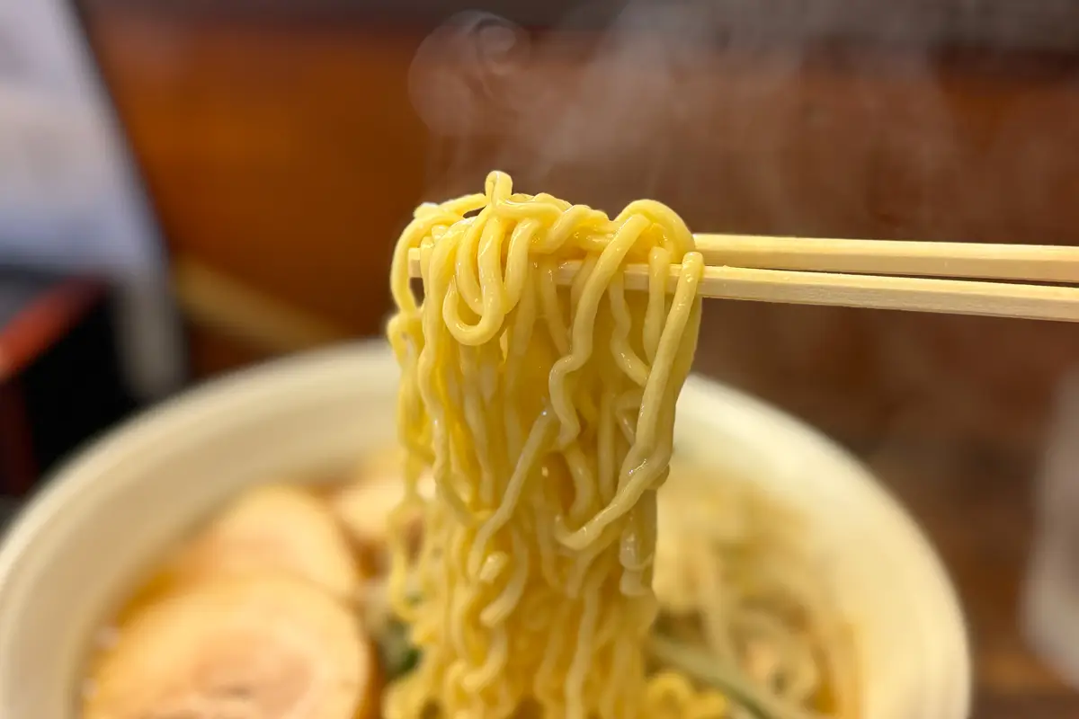 楓の花 みそ野菜チャーシューめん 麺